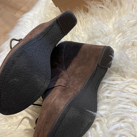 Michael Kors Jada Ankle Boot - Picture 6 of 6